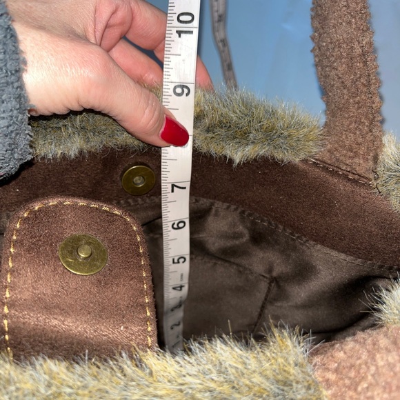 Bath and Body Works BROWN Faux Fur Purse 15”wide double handles flap pockets 15” - Picture 7 of 11